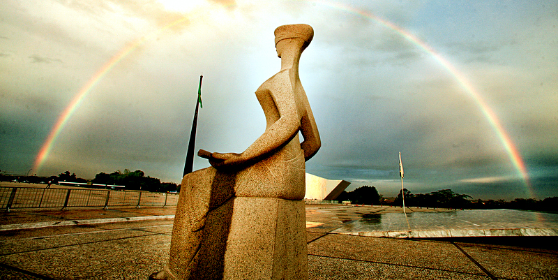 Arco-íris ao entardecer visto da Estátua da Justiça. Foto: Fellipe Sampaio/SCO/STF (06/10/2011)